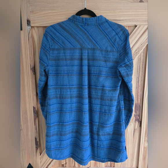 Patagonia womens Aspen Forest top, medium, like new - Picture 3 of 6